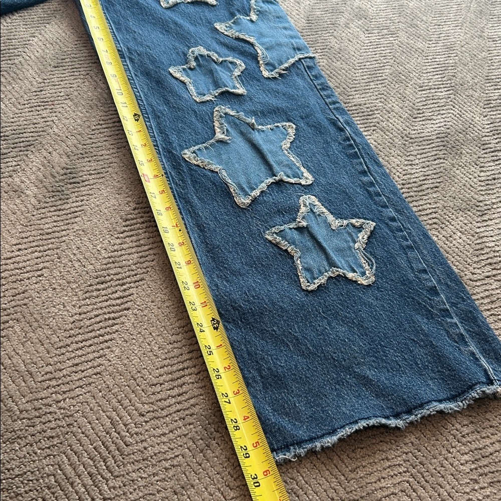 Hot Topic Women’s Blue Jeans Star Patch Wide Leg Jeans distressed Size 1 - Picture 13 of 14